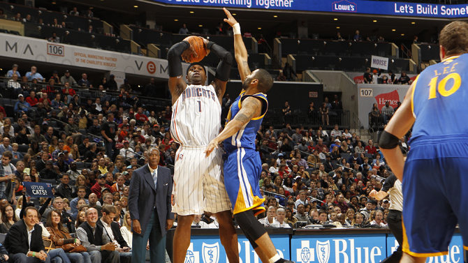 引起众多球 引起众多球