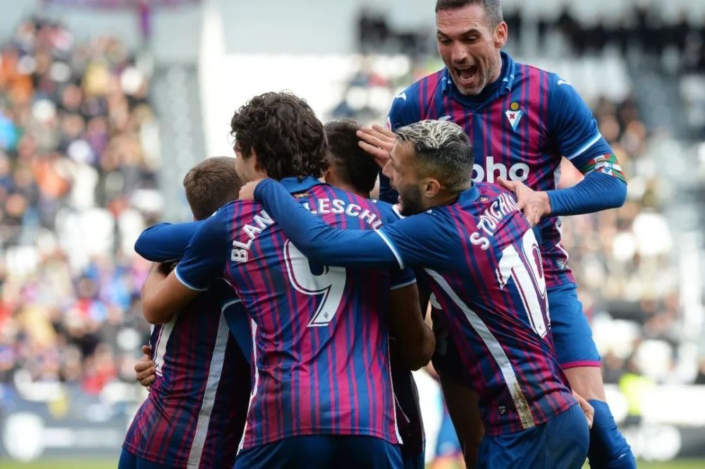 重磅交易！23+6冠军前锋或将加盟火箭，杜兰特激动泪洒